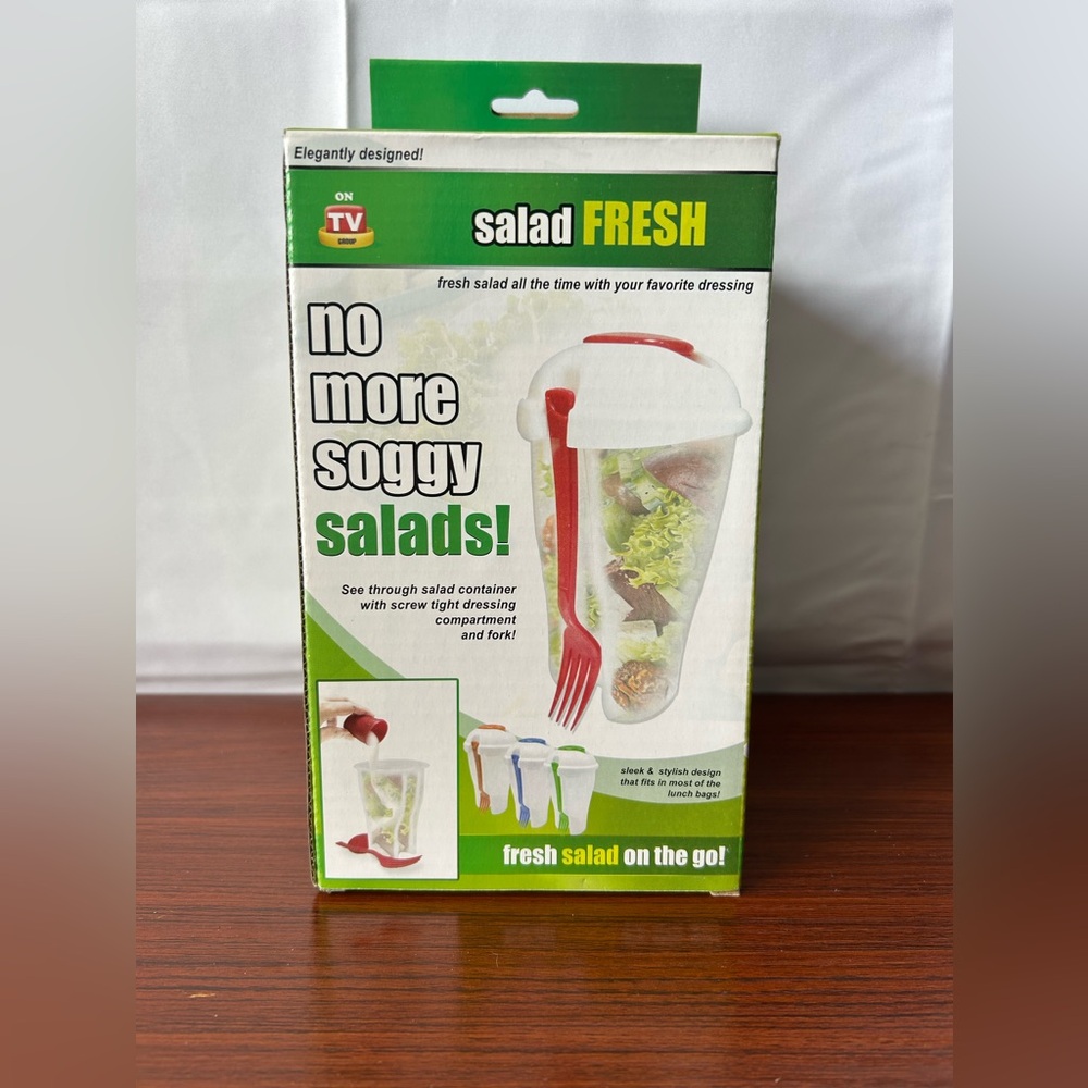 SALAD FRESH Salad Keeper As Seen On TV Container Fresh Berry Red Lunch Travel